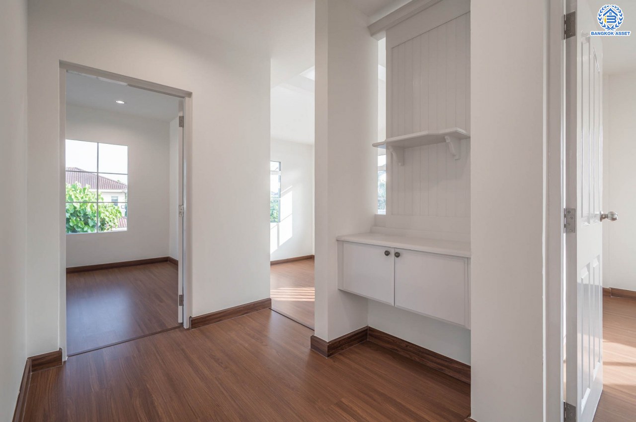 บ้านมือสองตกแต่งใหม่ แบรนด์ LH โครงการ ชัยพฤกษ์ บางบัวทอง หลังใหญ่ เนื้อที่ 94.2 ตร.ว. ฟังก์ชัน 3 ห้องนอน 3 ห้องน้ำ จอดรถได้ 4 คัน พร้อม Facilities ครบครัน บนทำเลเดินทางสะดวก ติดถนนบางกรวย-ไทรน้อย ใกล้เซ็นทรัลเวสต์เกต และรถไฟฟ้าสายสีม่วง "สถานีบางพลู"...